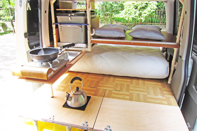 Daihatsu Atrai Miniature Camper Bed and Kettle