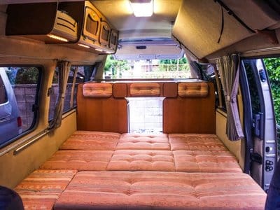 Nissan Caravan Bross campervan bed position
