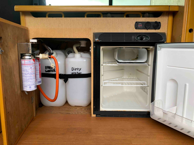Nissan Craft Camper - water tanks / fridge