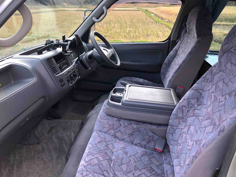 Nissan Craft Camper - front seats