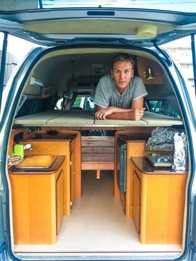 Nissan Caravan Bross campervan upper bed 3