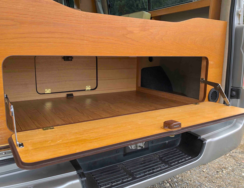 Nissan Duo Camper - under-bed storage