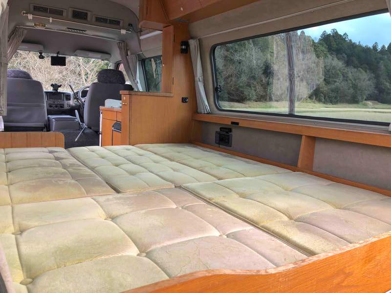 Nissan Duo Camper - bed 2