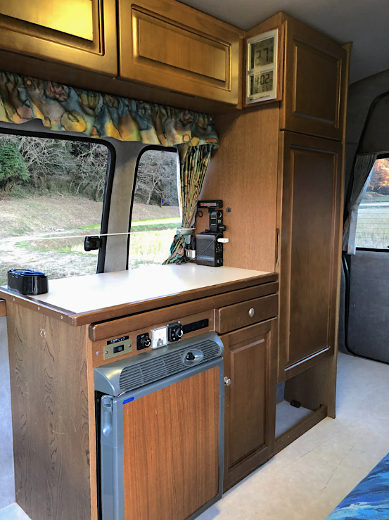 Toyota Country Club Camper fridge + storage