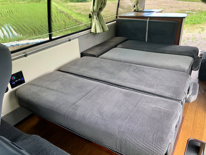 Toyota Hiace Campervan - bed 120 cm wide